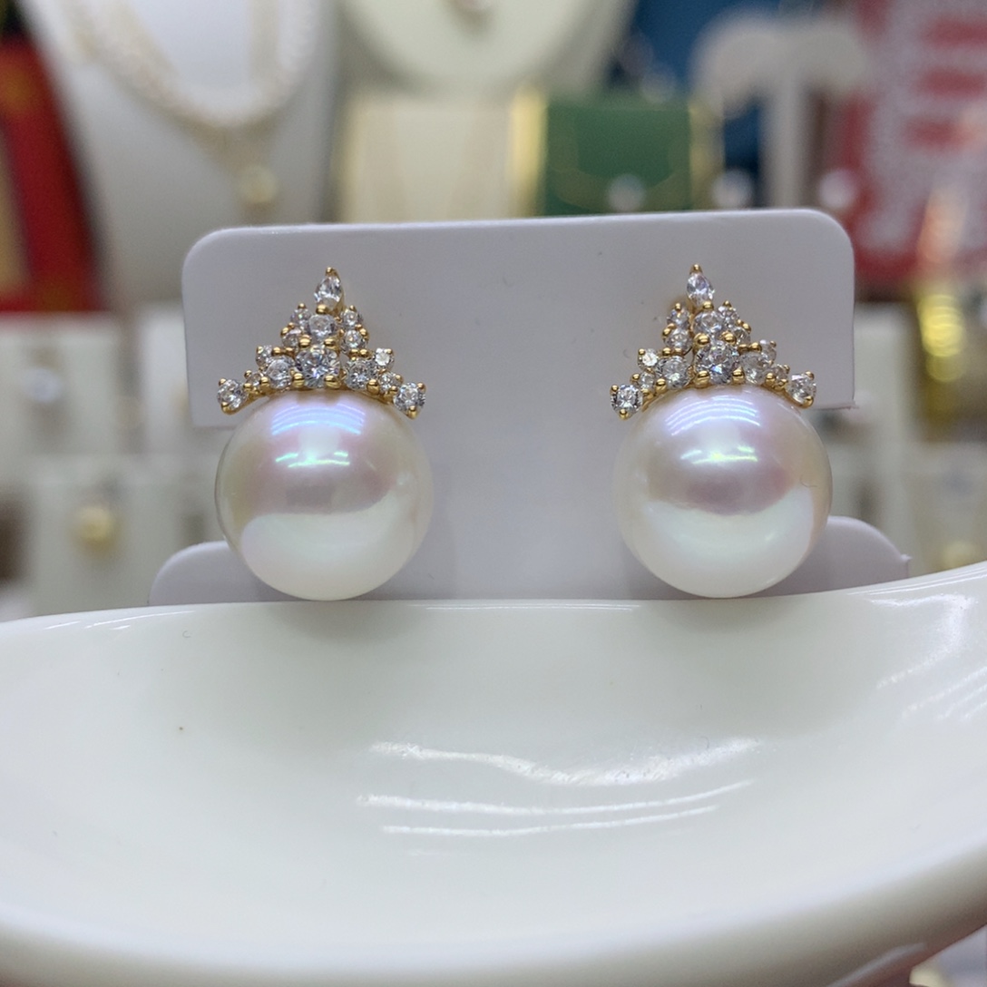 18K金镶嵌淡水珍珠耳饰