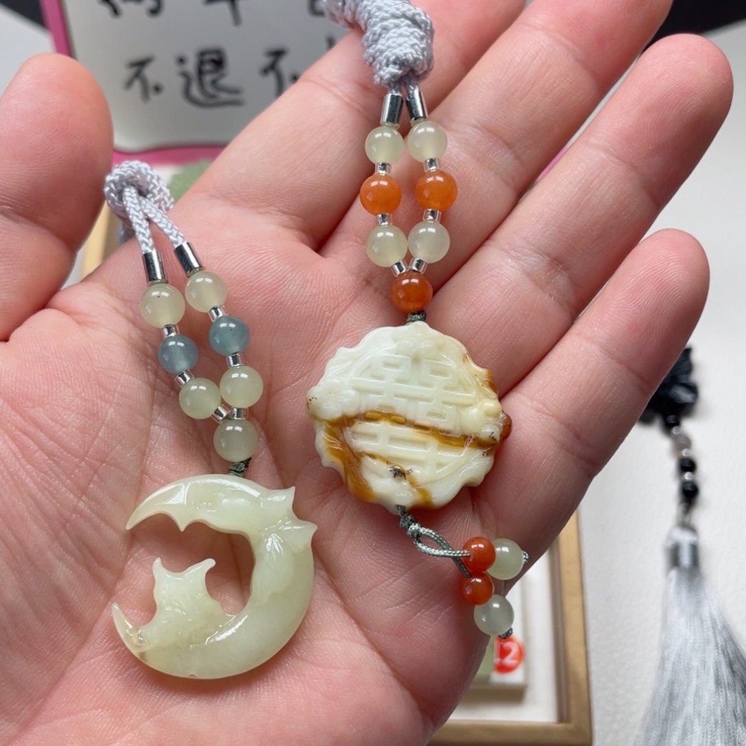 未镶嵌蛇纹石玉颈饰