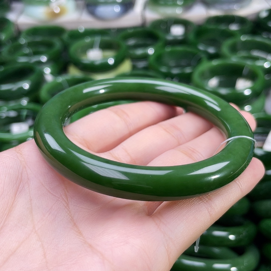 和田玉（碧玉）手镯未镶嵌