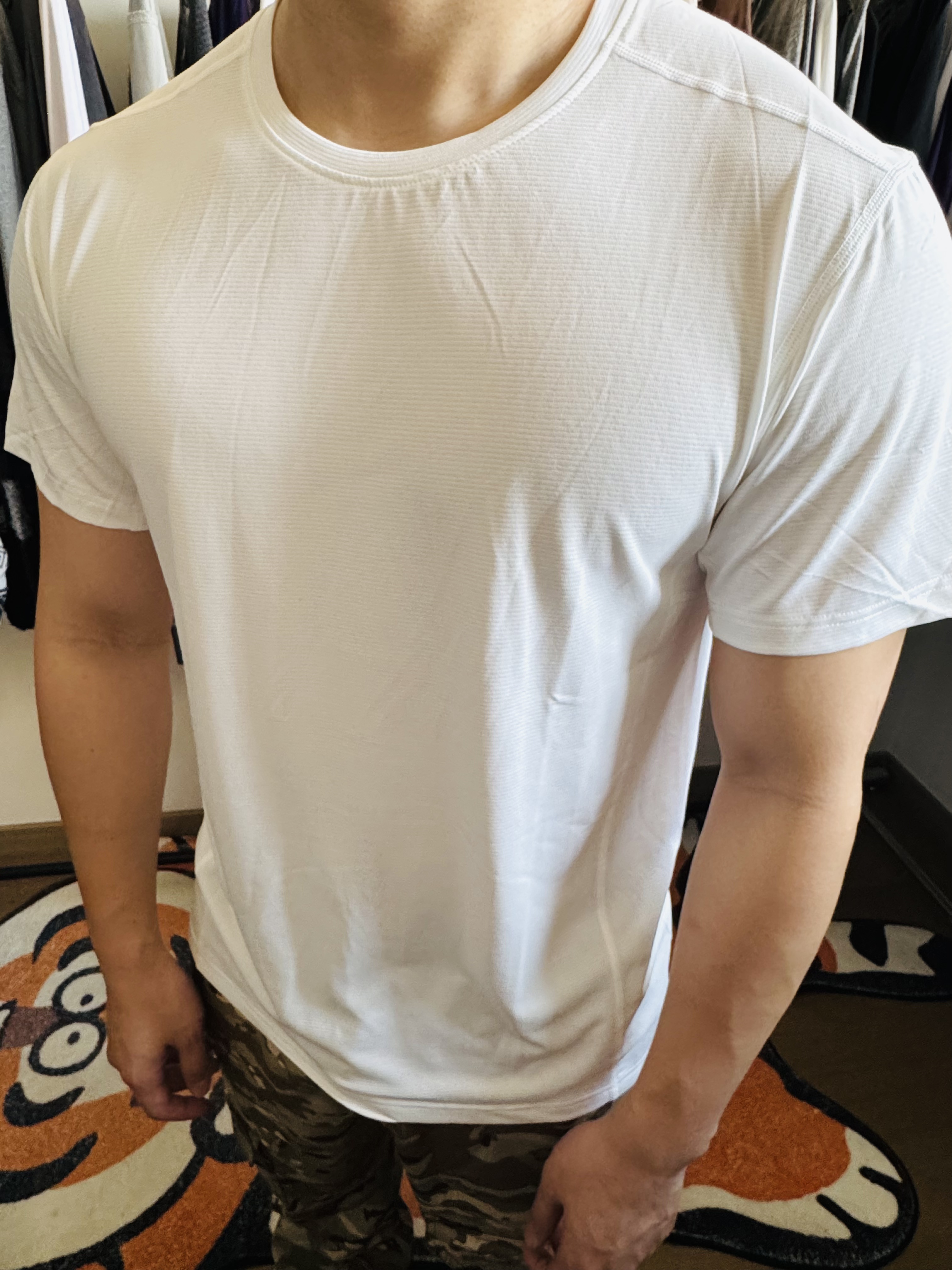 CarryU美式休闲纯色无标打底系列阳离子速干短袖健身篮球运动科技