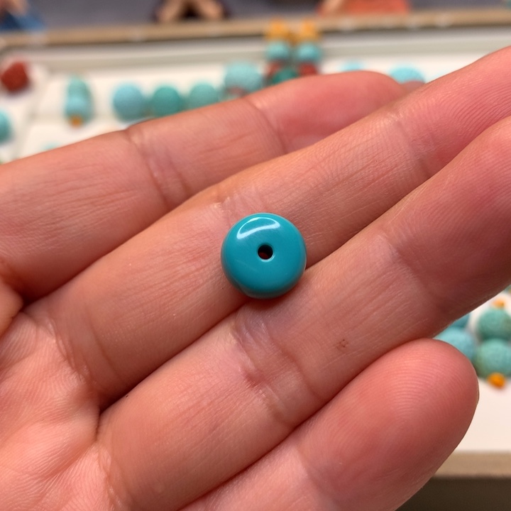 绿松石颈饰未镶嵌