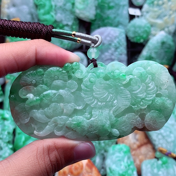 翡翠吊坠(不含链)未镶嵌