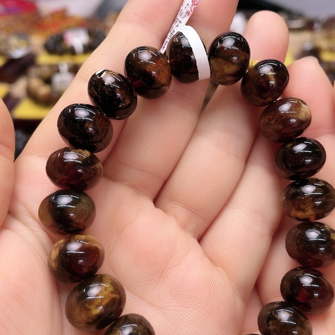 未镶嵌琥珀裸石十三70310