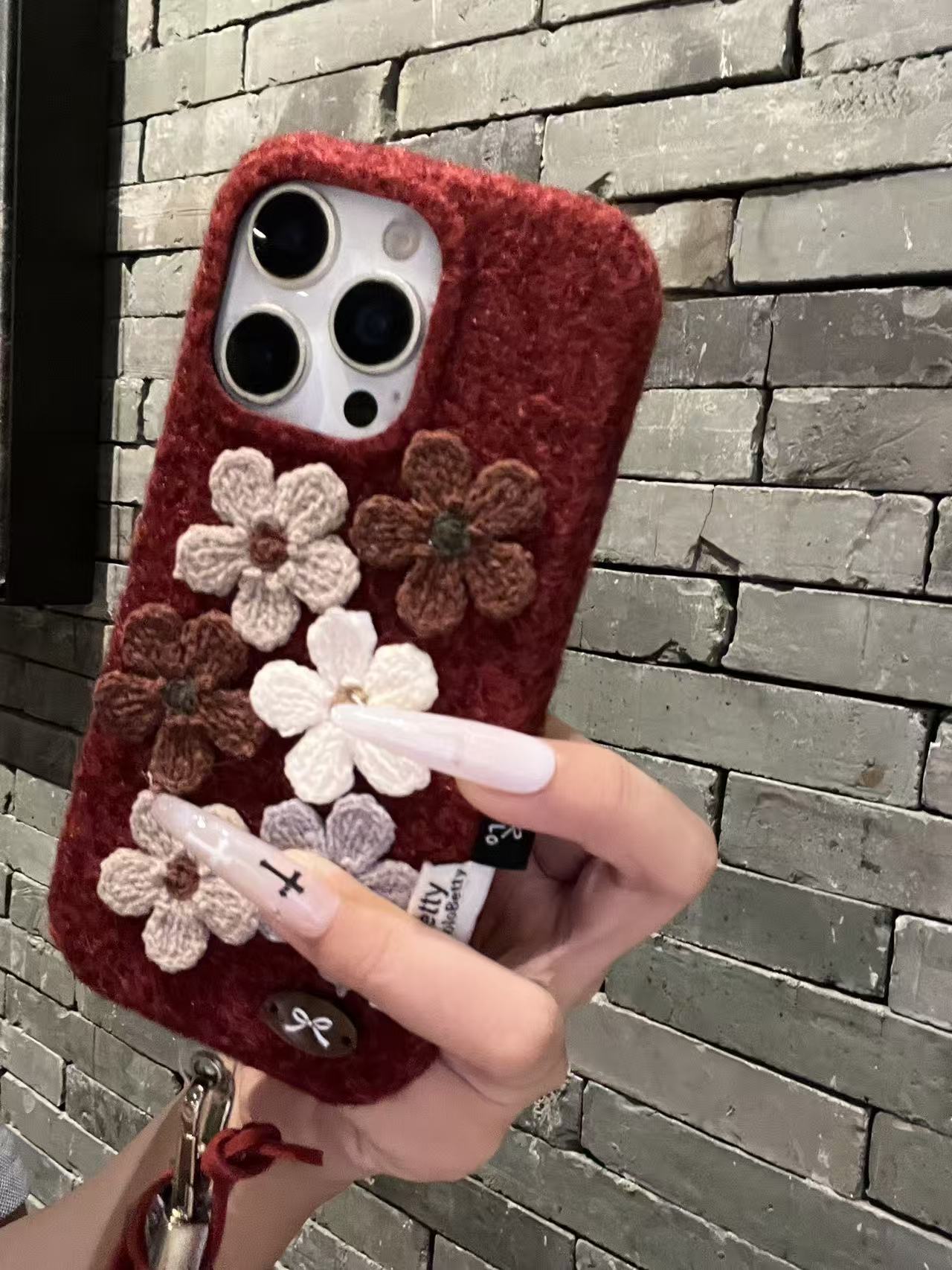 秋冬ins毛绒针织花朵适用iPhone17pro手机壳16pm复古iPhone15女14