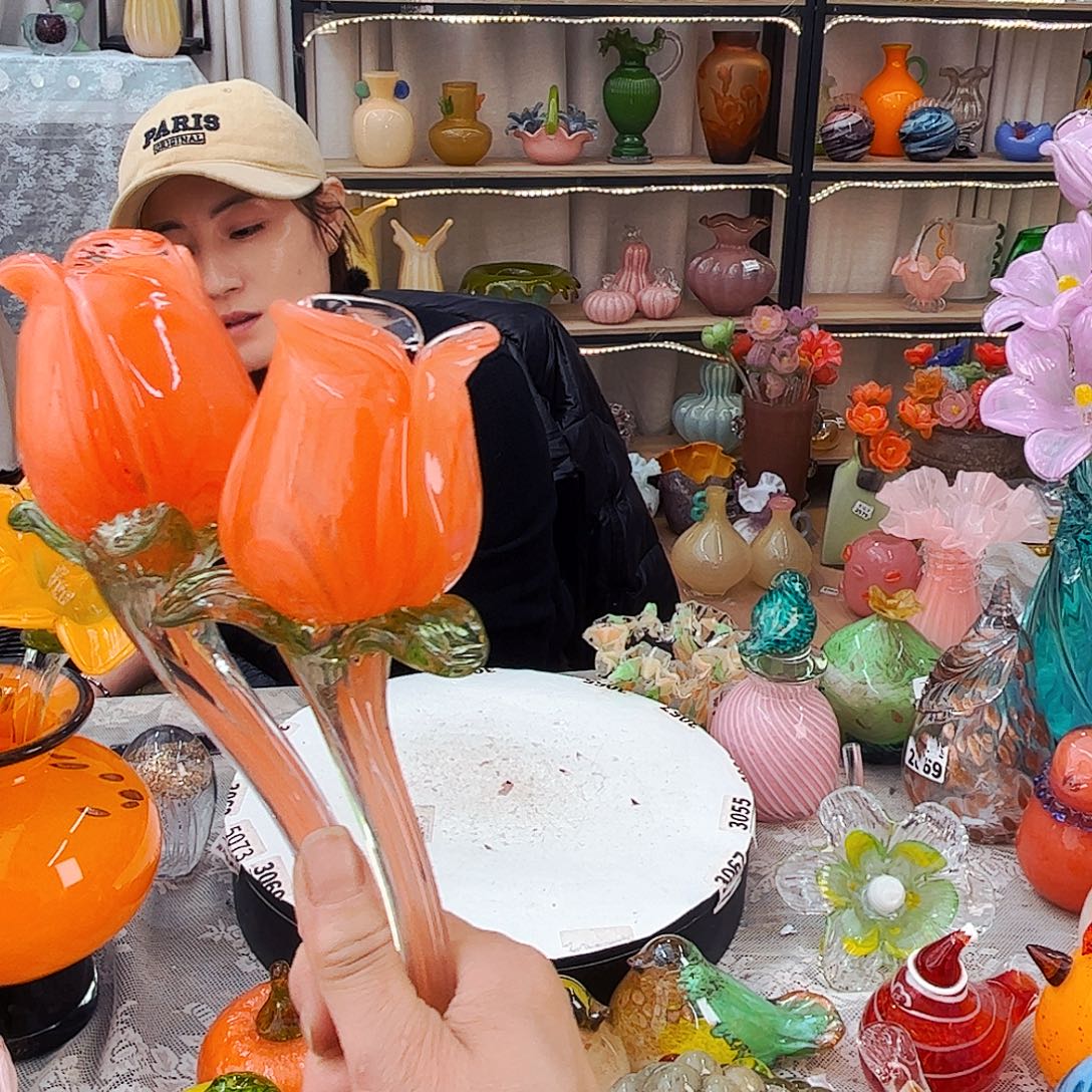 2朵福利玫瑰 福利家悦琉璃工艺品
