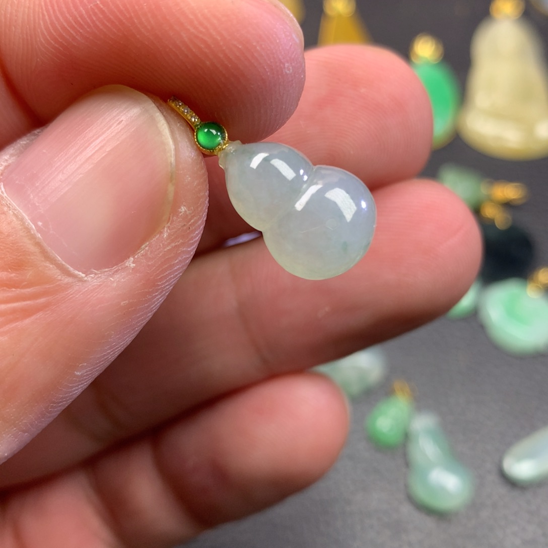 【闪购商品】颈饰18K金镶嵌翡翠翡翠