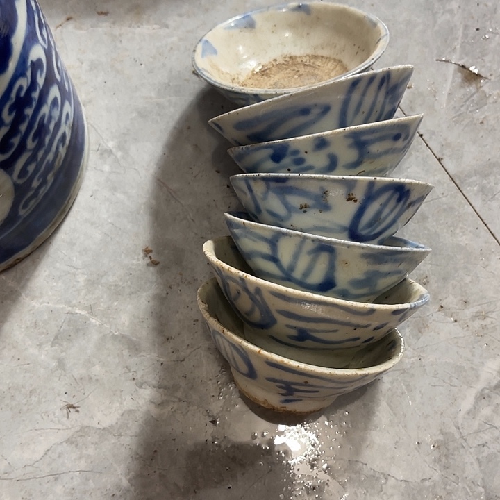 罐壶****心青花小杯子通走的价