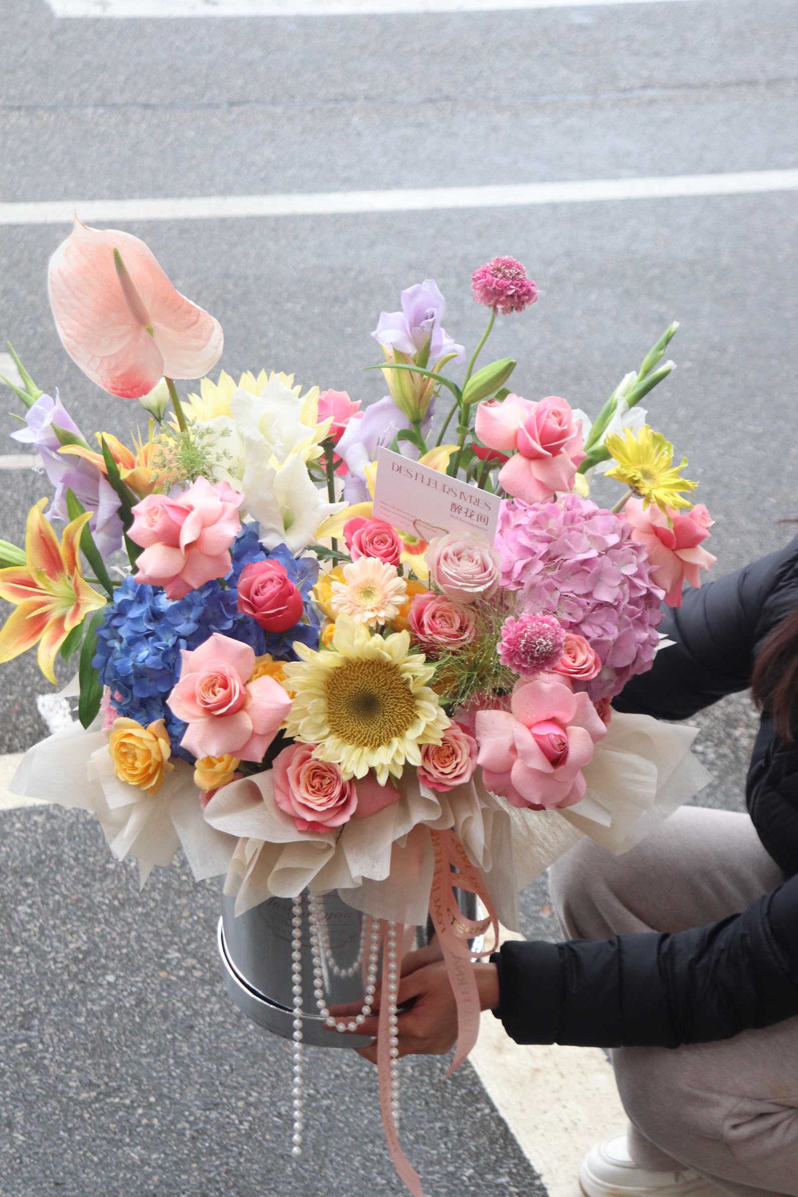 本店实拍绣球玫瑰混搭抱抱桶