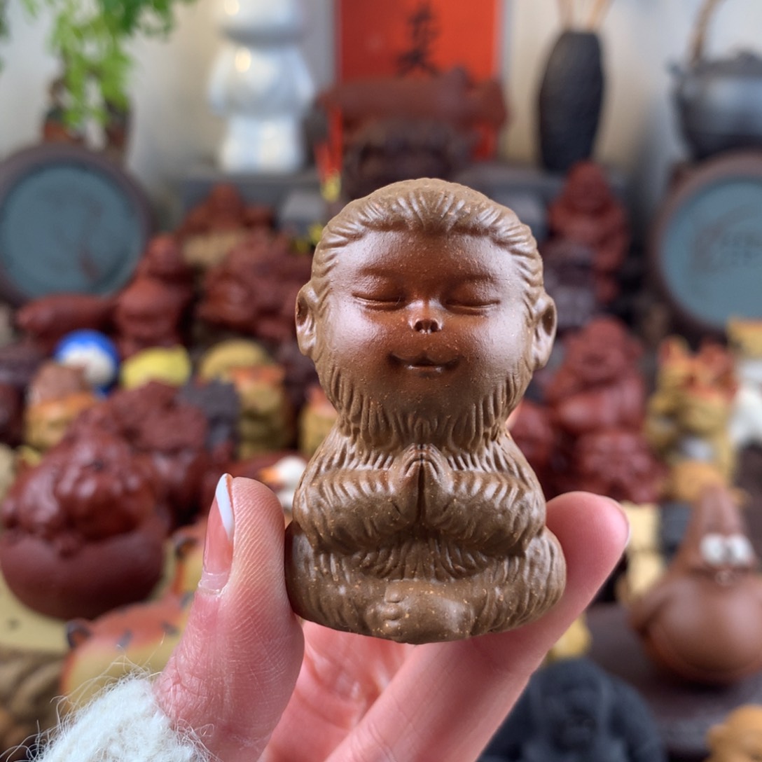 紫砂茶宠小悟空老段泥粉浆