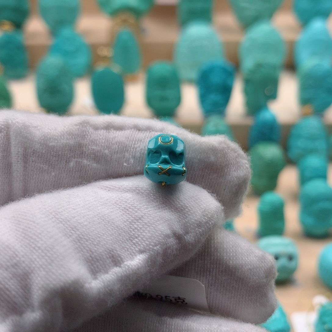 绿松石配饰未镶嵌