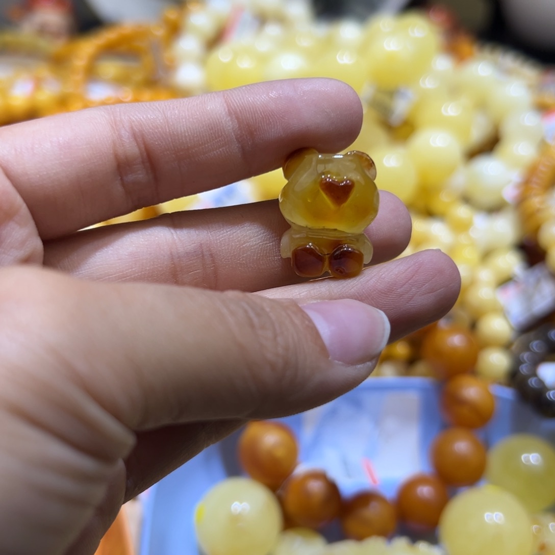 琥珀珠宝奇石未镶嵌