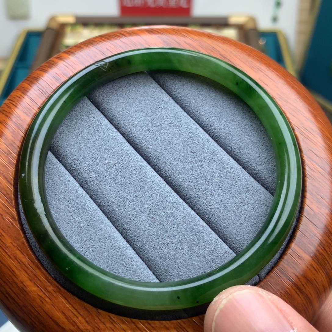 和田玉耳饰未镶嵌59.2圈