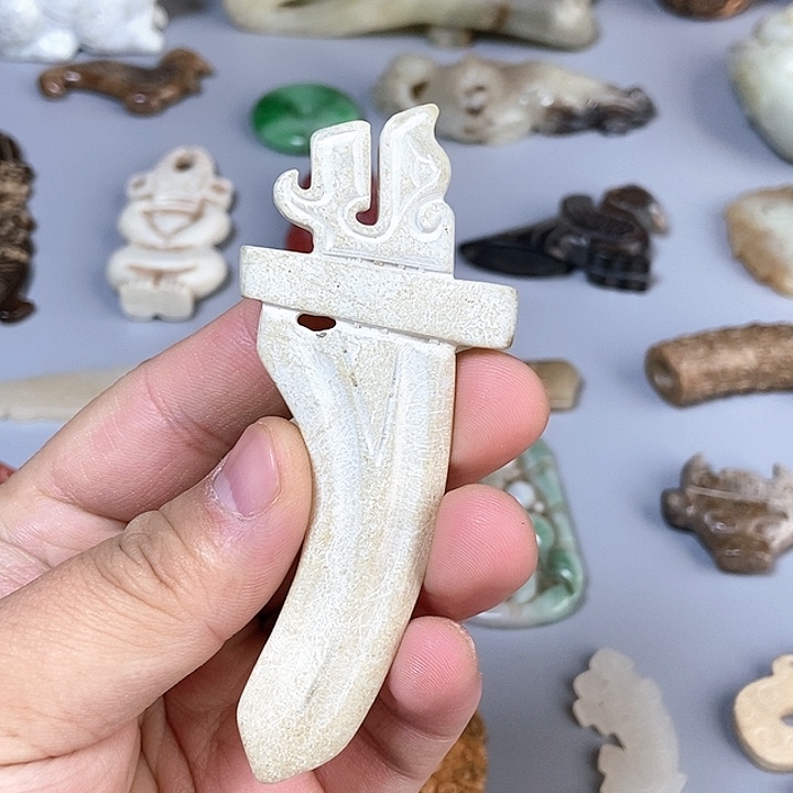 和田玉未镶嵌颈饰43