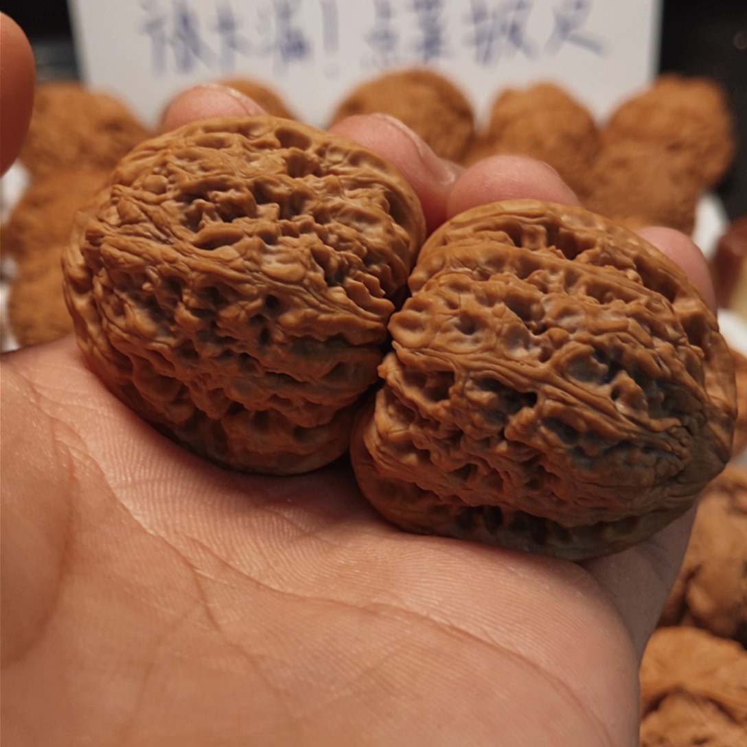 文玩核桃吊坠得*闲南疆