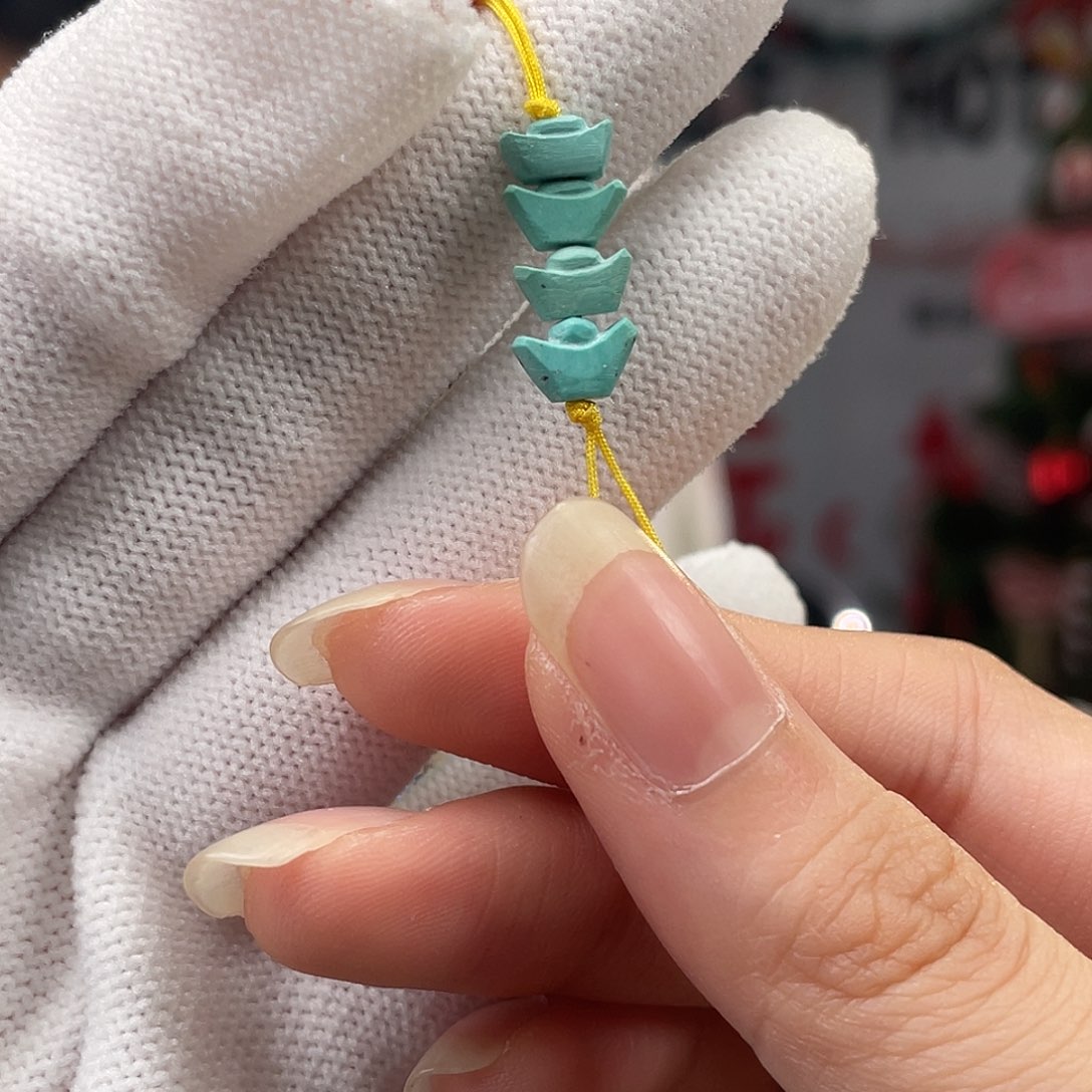 绿松石未镶嵌挂件