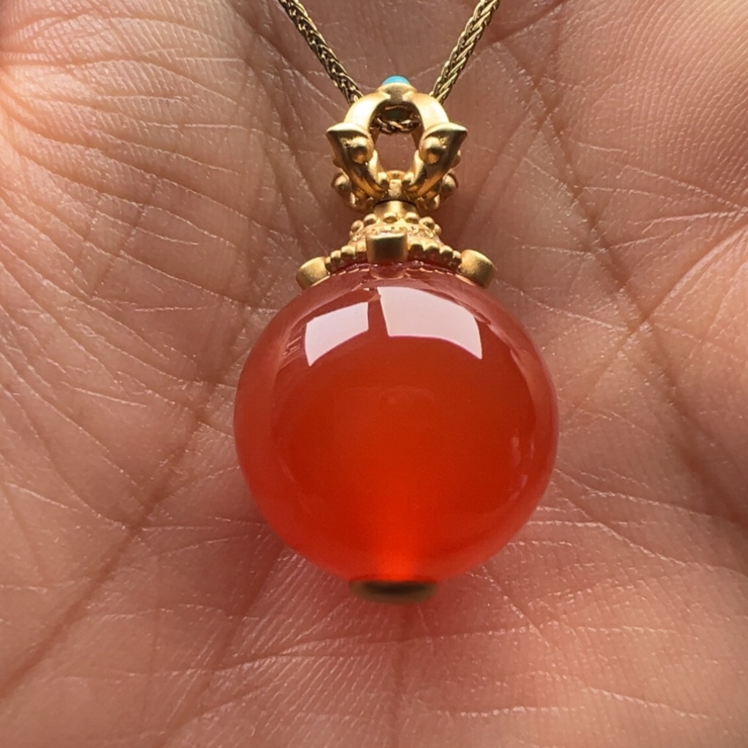 南红玛瑙18K金镶嵌圆珠15.9吊坠