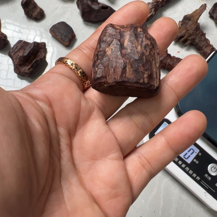 盛***得花梨木类海南花梨公17克