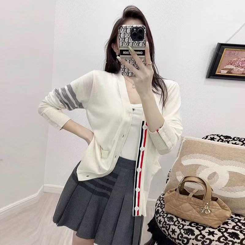 【蓉蓉】男女同款100精纺羊毛5扣4杠薄款针织衫百搭休闲时尚-MTB010