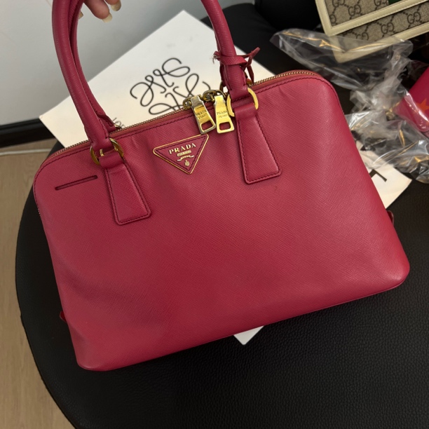 95新 Prada/普拉达 大麦中古/prada红色全皮腋下包/