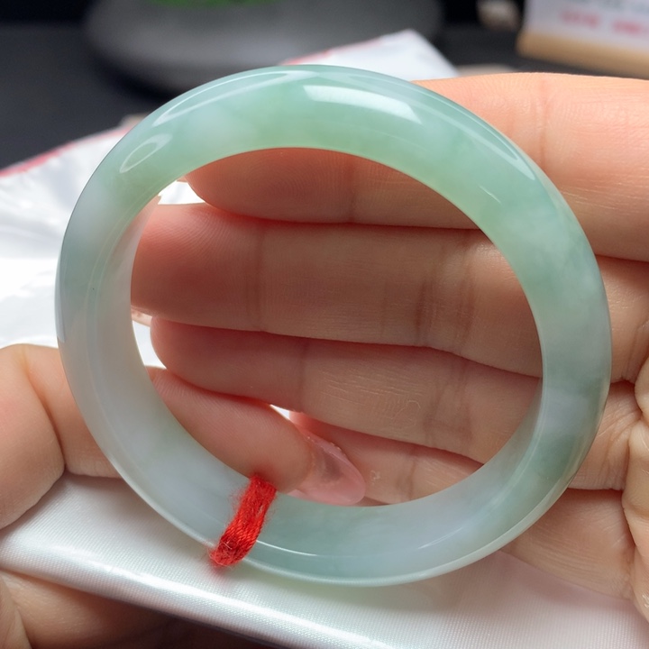 翡翠手镯未镶嵌53535454