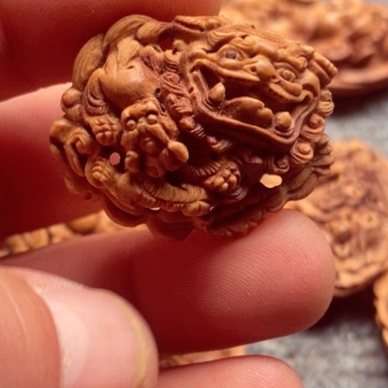 文玩核桃吊坠平***桃核唐狮单子