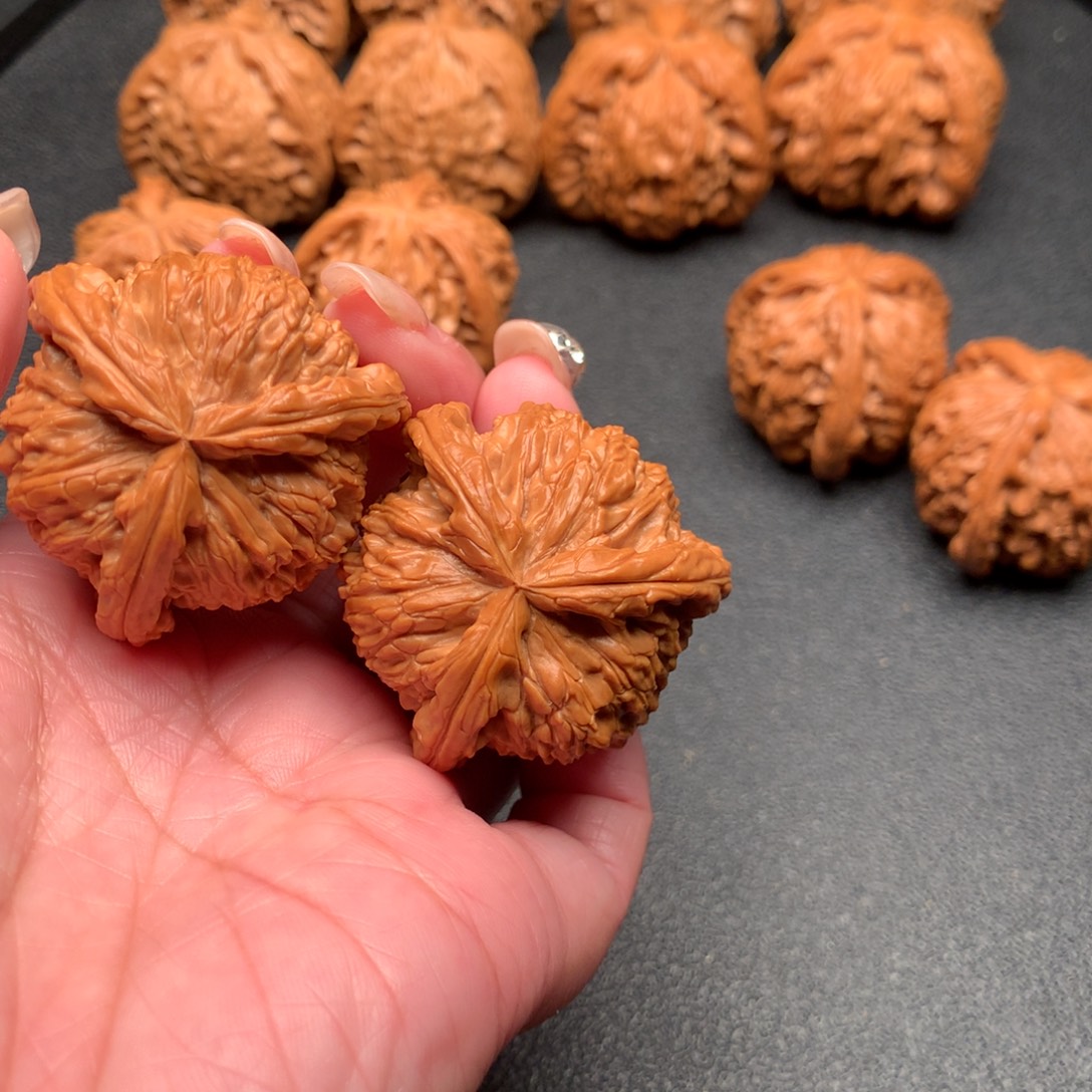 用***4核桃手串/手链白狮子三棱