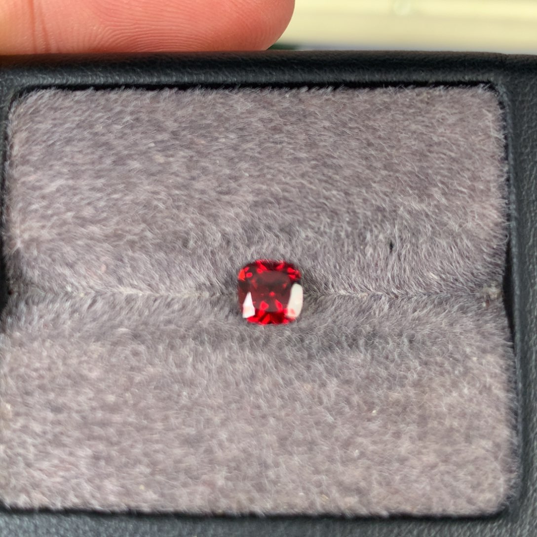 石榴石珠宝半成品未镶嵌方6，1.2克拉左右