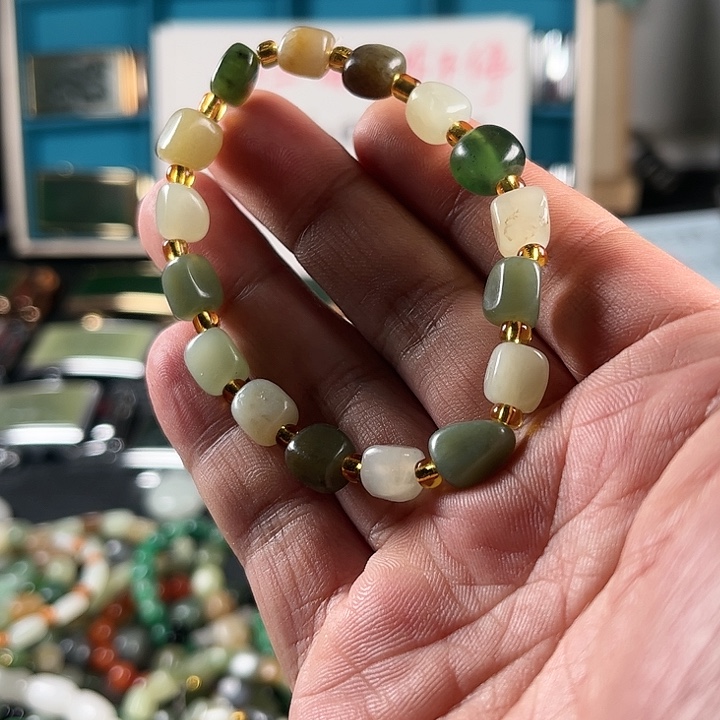 未镶嵌和田玉珠宝半成品