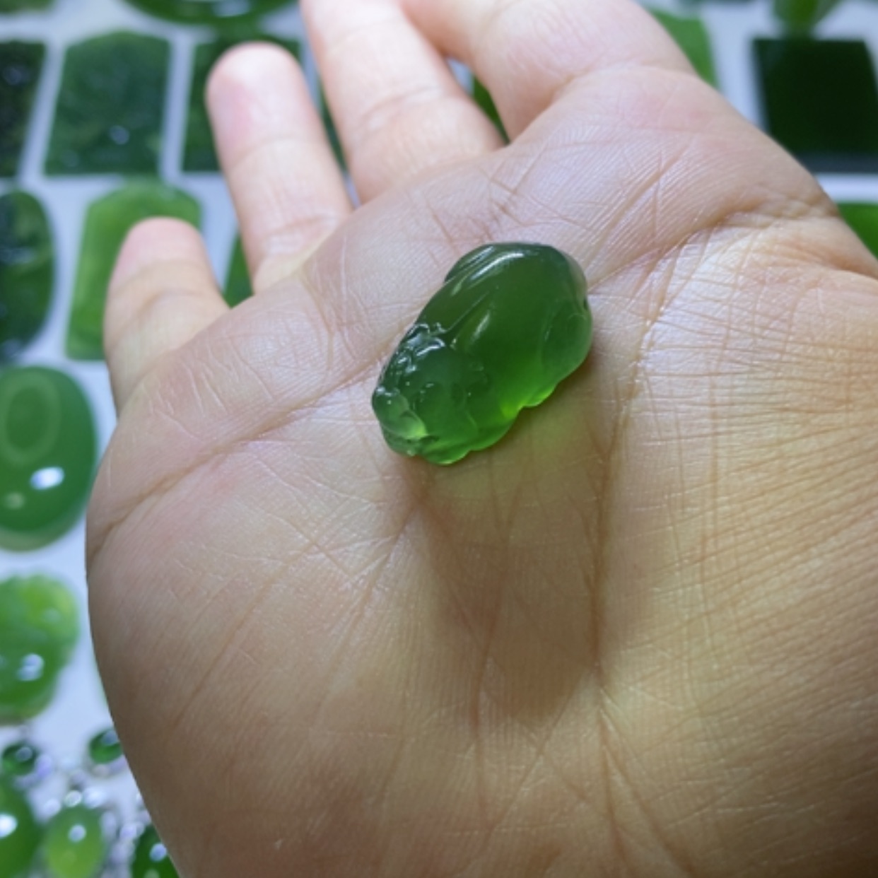 【闪购商品】蛇纹石玉颈饰未镶嵌