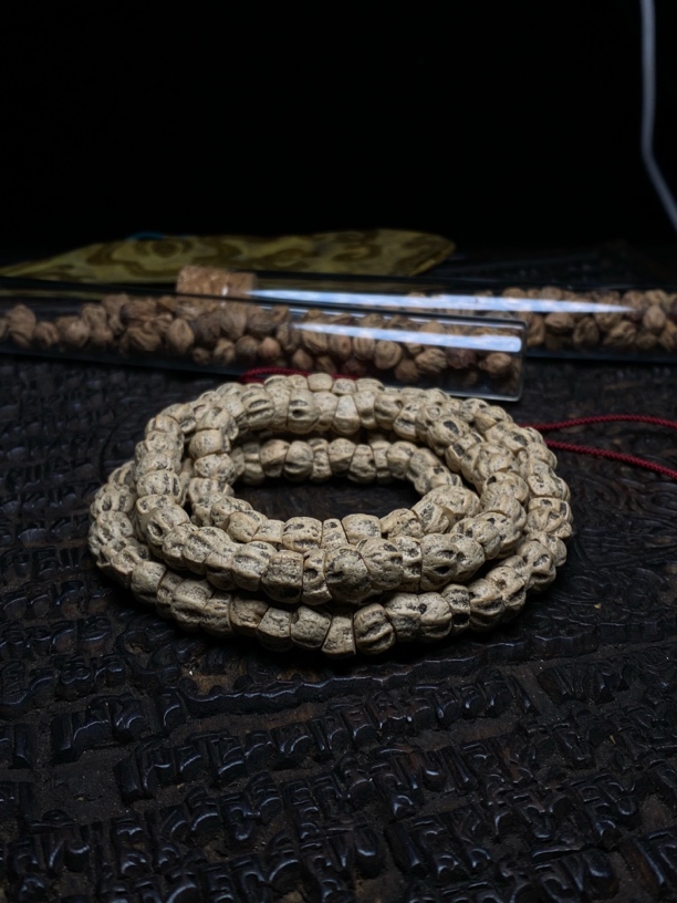 热振柏香籽鬼脸鬼肠大尺寸脏鬼高油密文玩挂脖