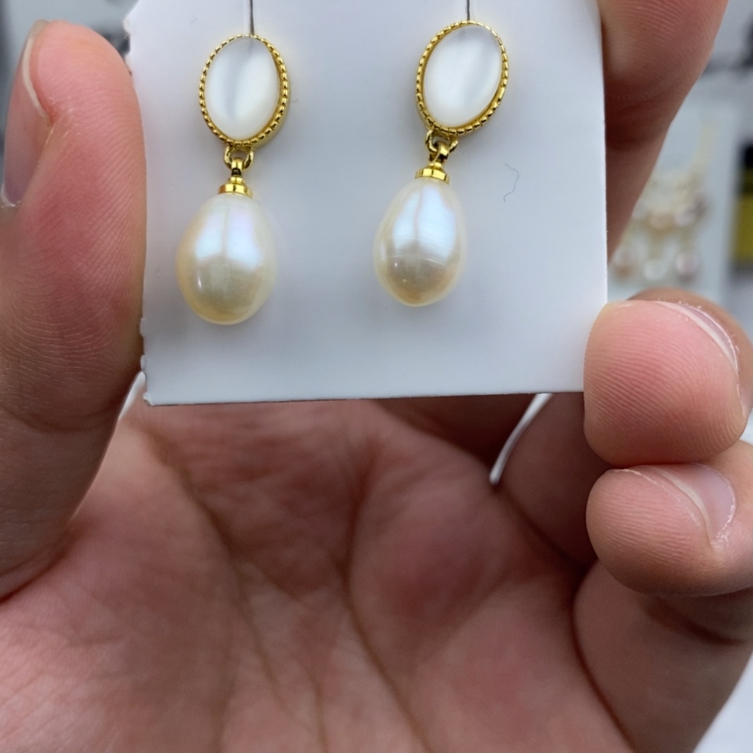 淡水珍珠耳饰未镶嵌