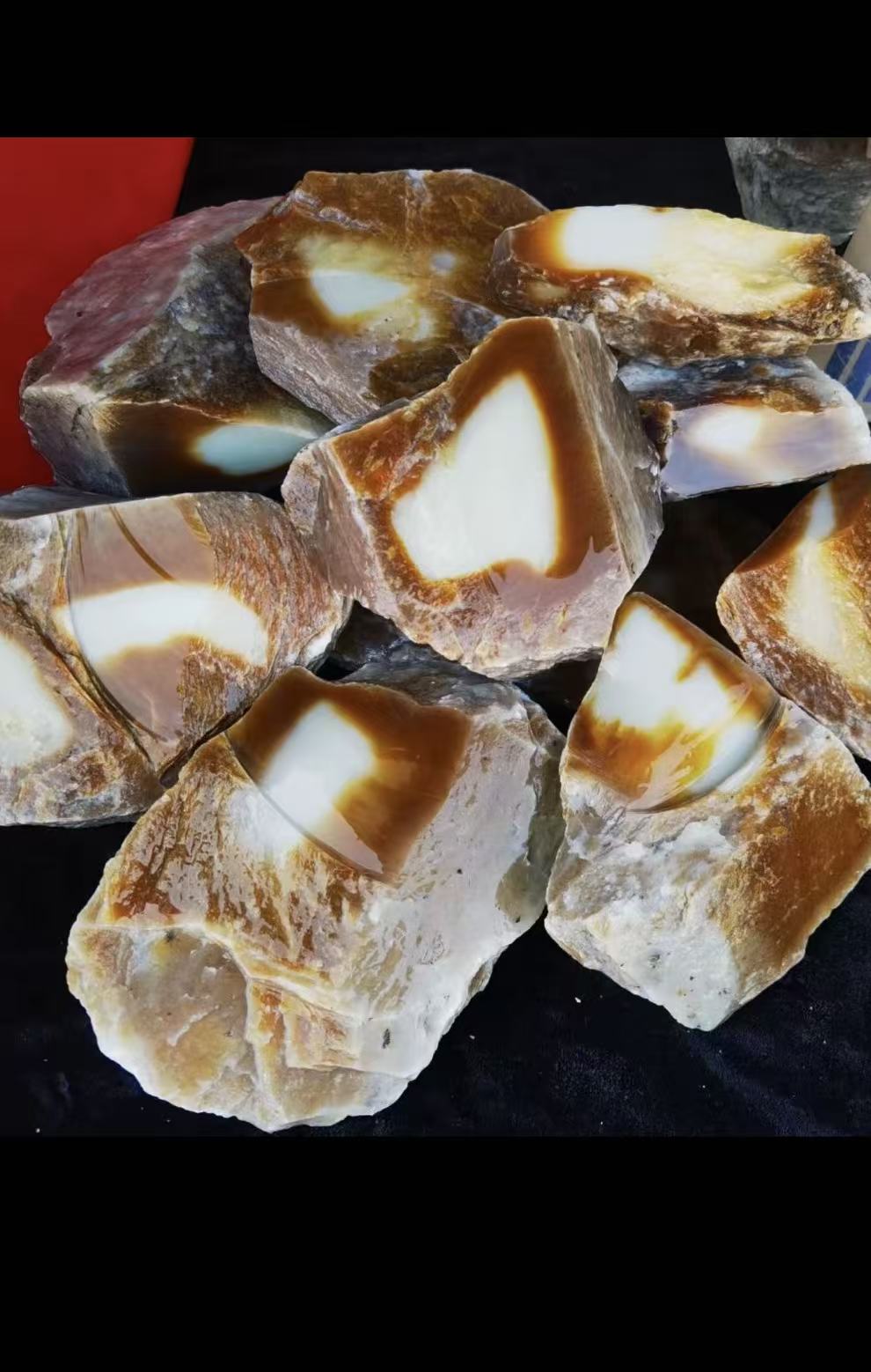 新疆和田玉且末糖白料原石定制山料定制