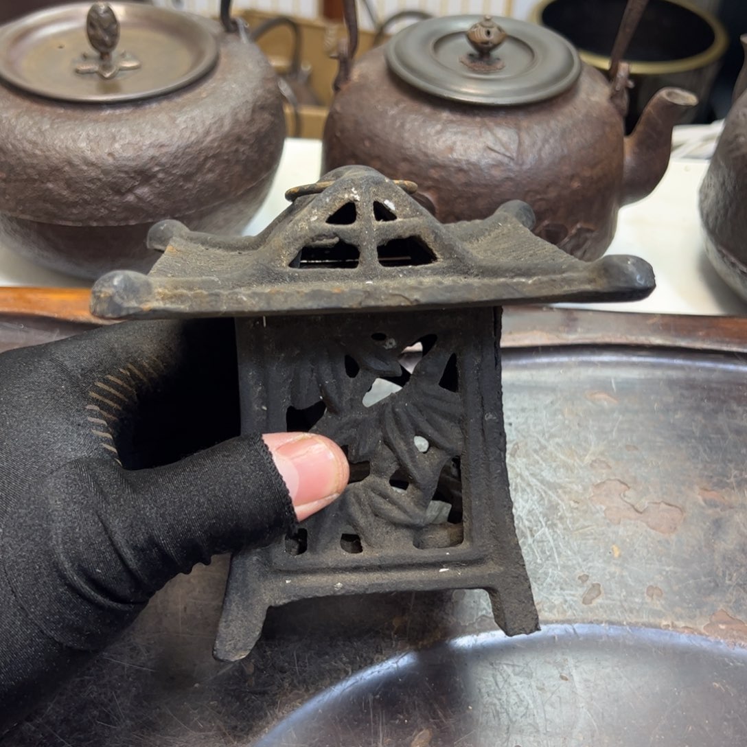 铁的罩子茶道具中古品底部缺零件