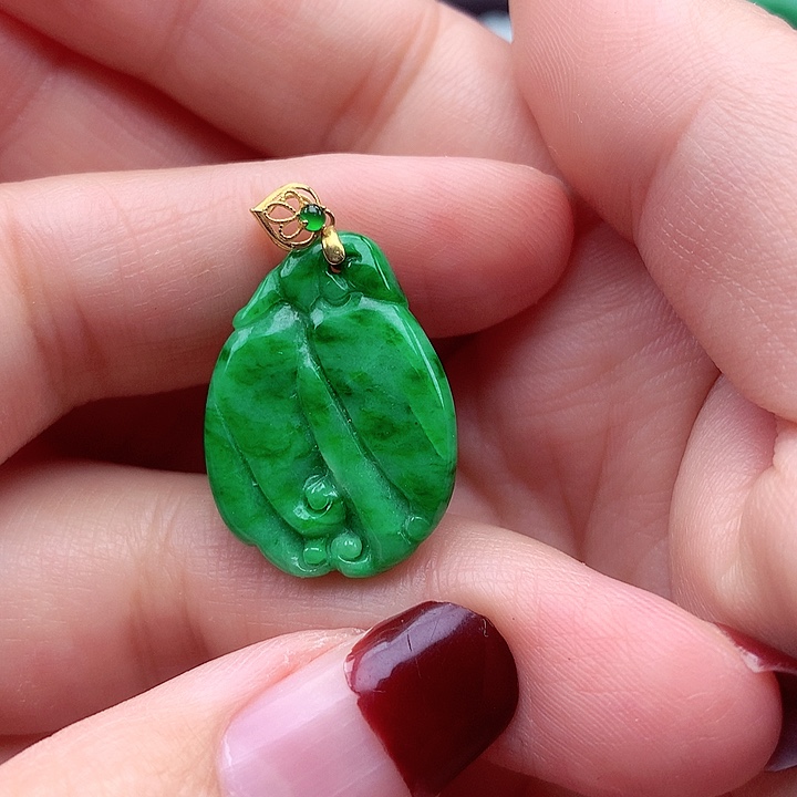 翡翠颈饰18K金镶嵌翡翠