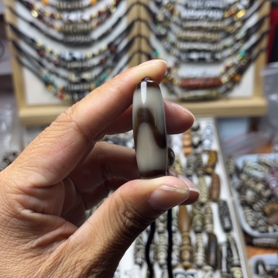 王***军玛瑙/玉髓未镶嵌颈饰