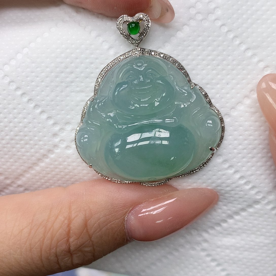 颈饰18K金镶嵌翡翠