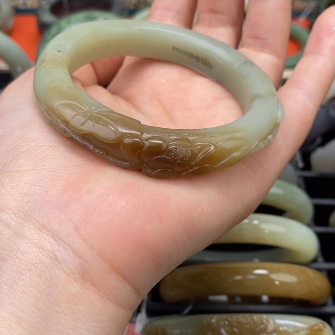 和田玉未镶嵌手镯55.5