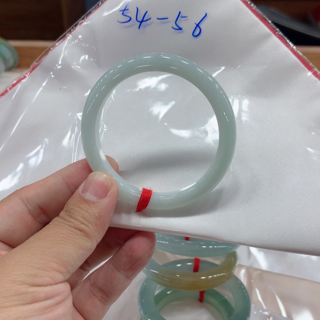 翡翠手镯未镶嵌买断