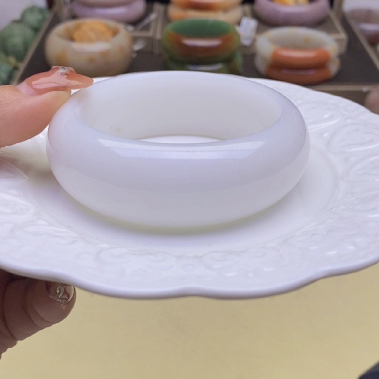 【闪购商品】石英质玉手镯未镶嵌