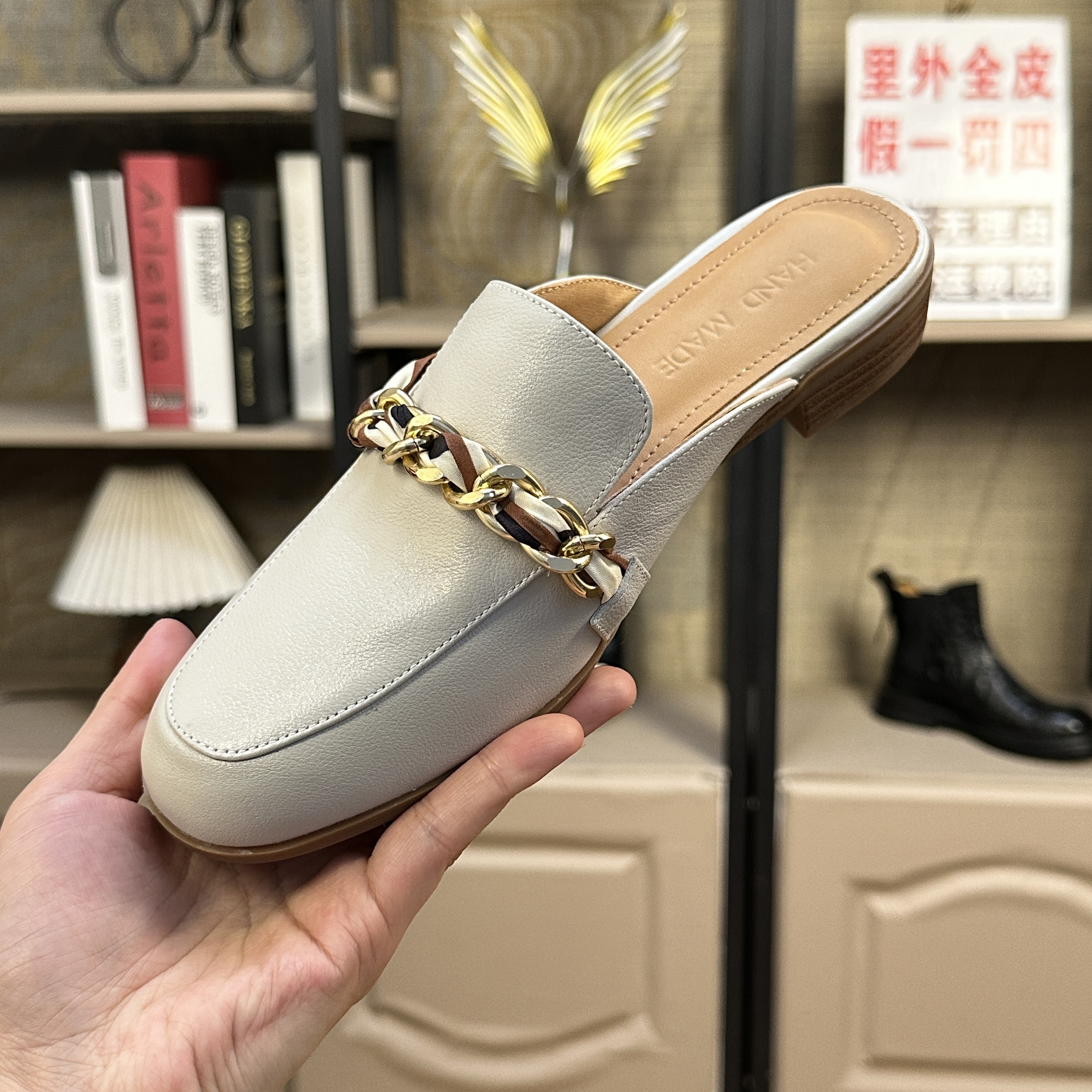 2025夏季新款低跟气质高级感软底真皮外穿舒适包头半拖鞋女