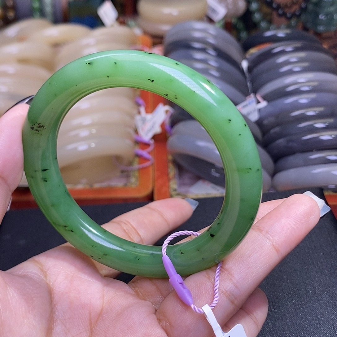 未镶嵌手镯和田玉乌兰海猕猴桃苹果绿收藏手镯54.5圈