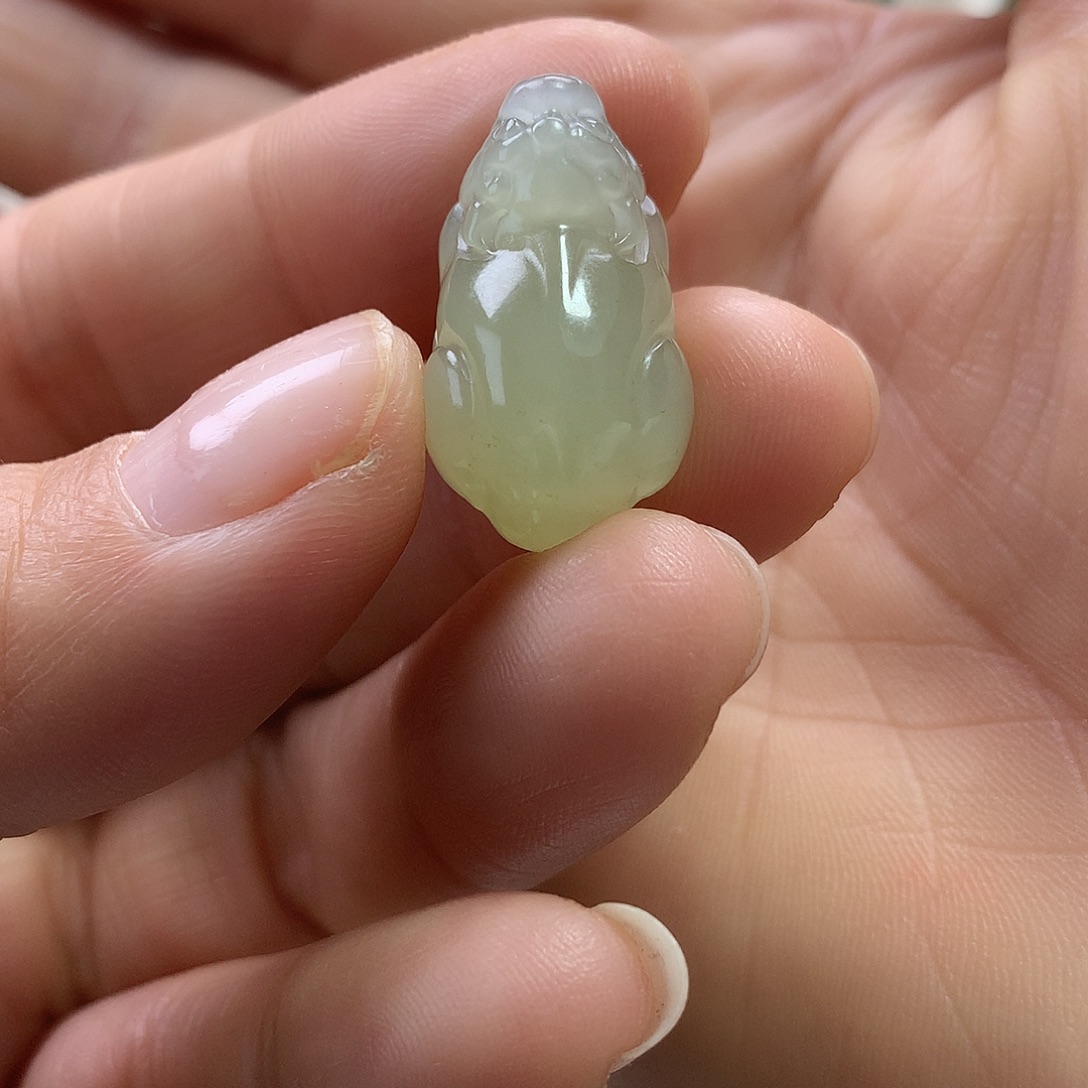 力***晖和田玉未镶嵌颈饰