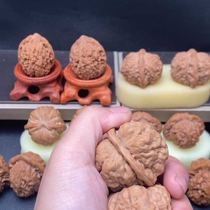 文玩核桃吊坠老****来青蛙