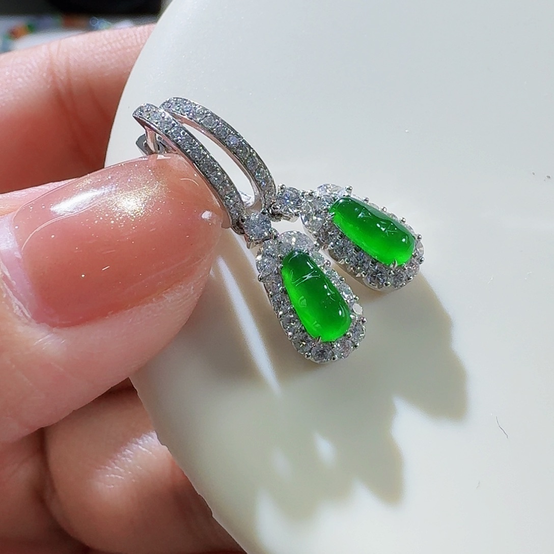 翡翠颈饰18K金镶嵌不**见耳坠买断价