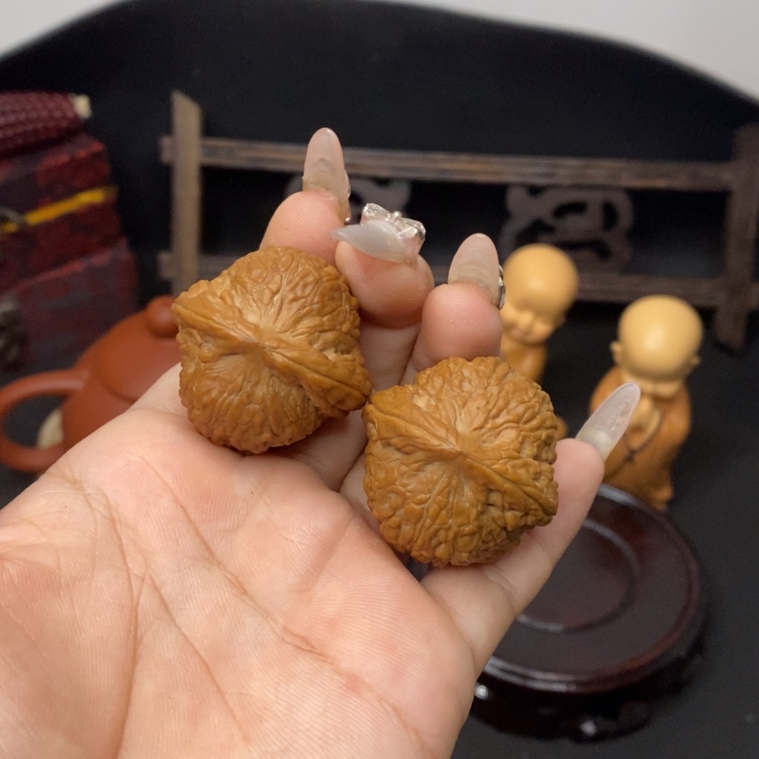 文玩核桃吊坠33.5全品平底锅