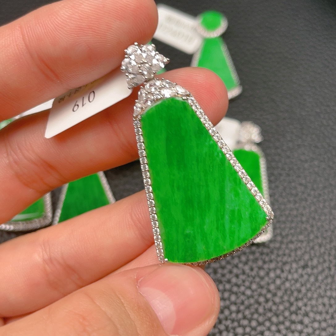 【闪购商品】翡翠吊坠(不含链)银S925镶嵌