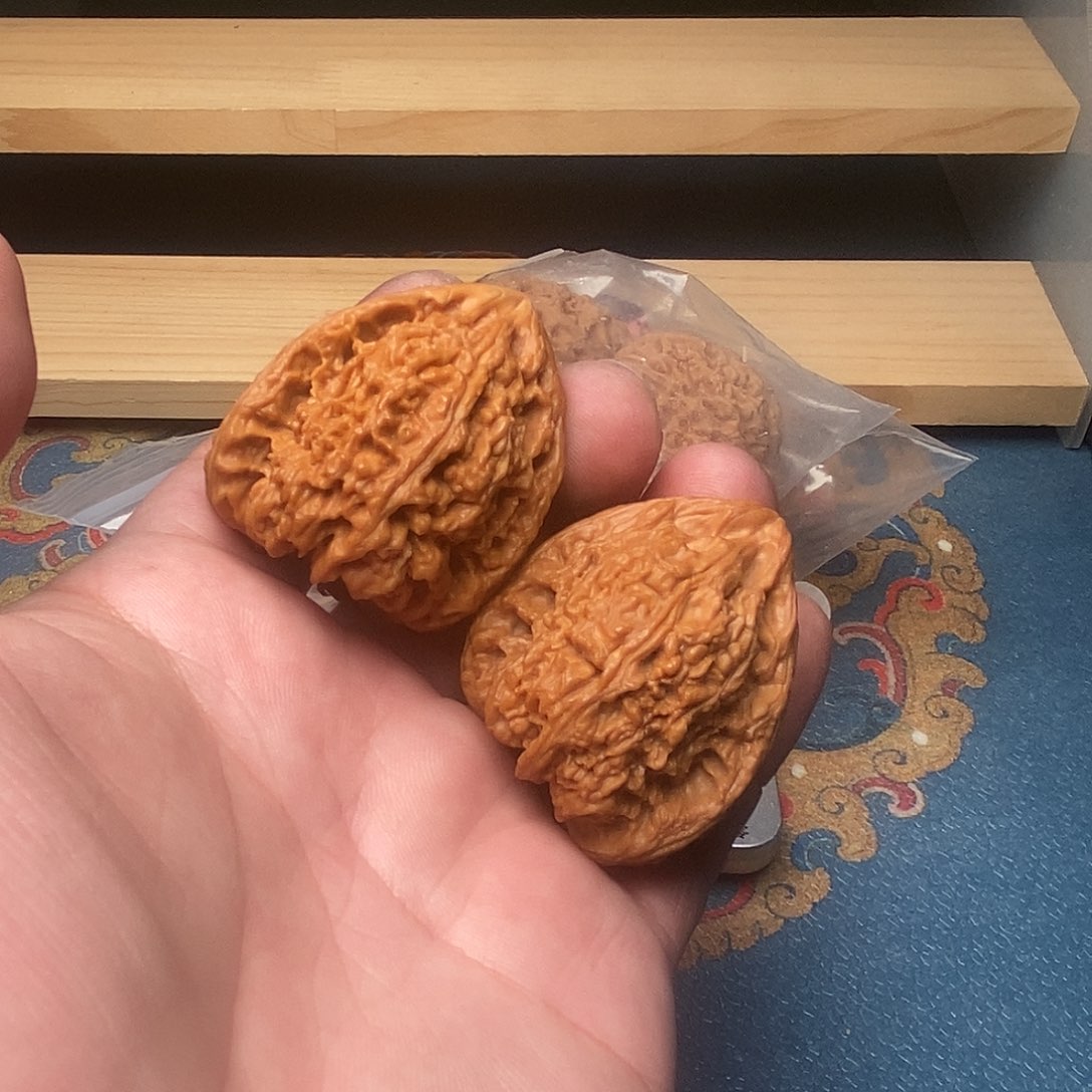 文玩核桃把件南****）南疆石