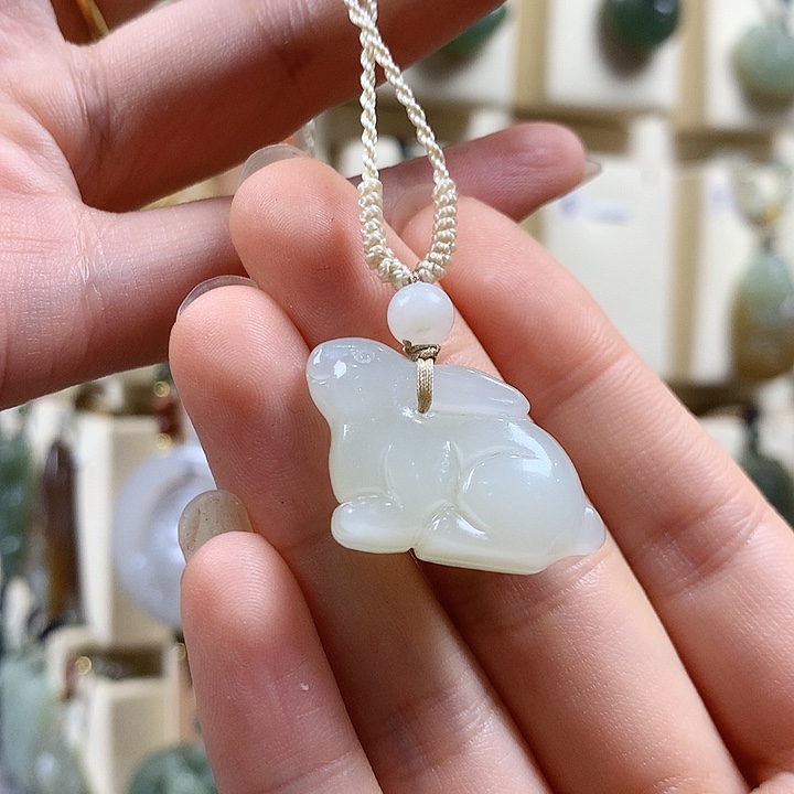 颈饰未镶嵌和田玉保**国