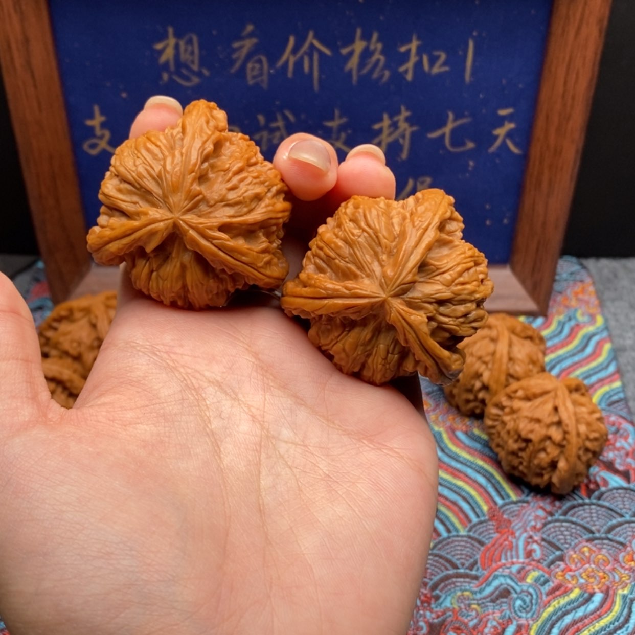 【闪购商品】Y*y白狮