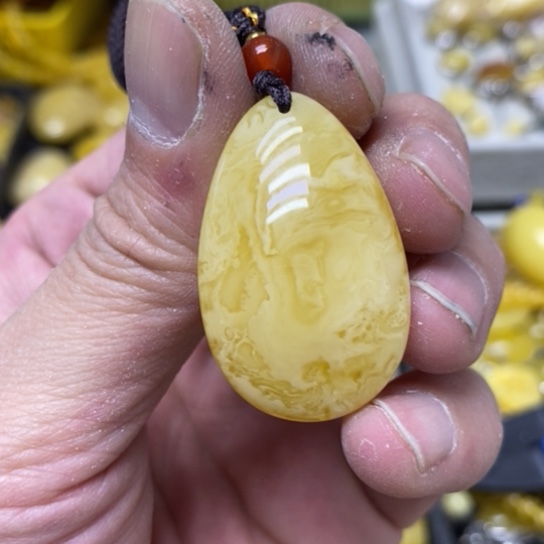 蜜蜡裸石未镶嵌吊坠